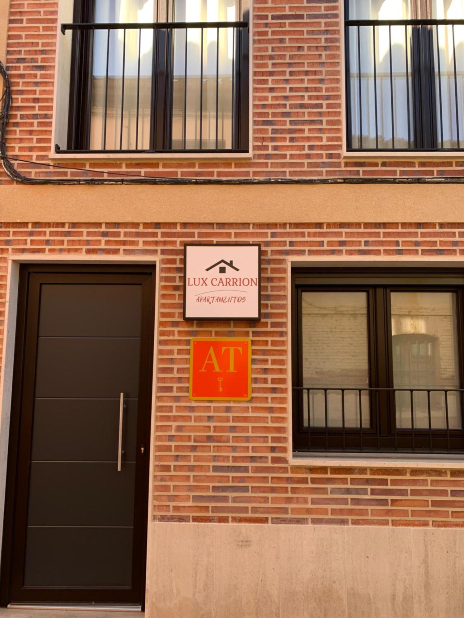 Apartamentos Lux Carrion كاريون دي لوس كونديس المظهر الخارجي الصورة